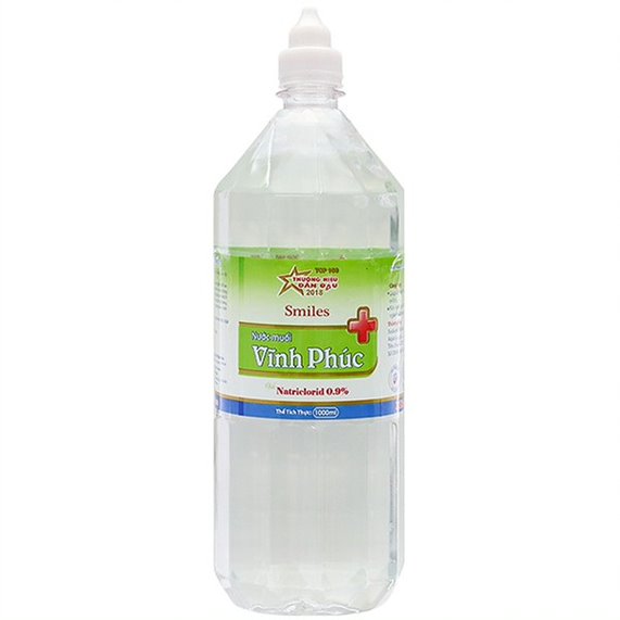 Nước muối Vĩnh Phúc Natriclorid 0.9% Smiles làm sạch răng, khử mùi hôi khoang miệng (1000ml)